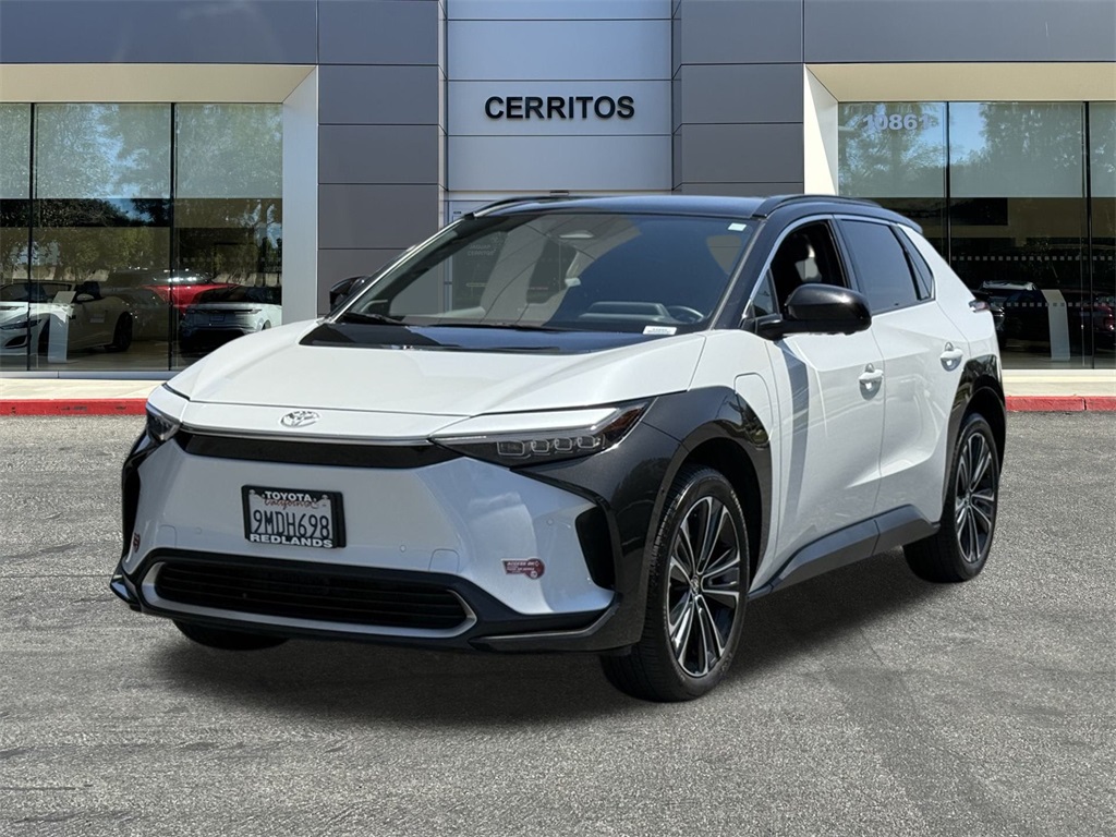 Used 2024 Off-white Toyota Limited image 1