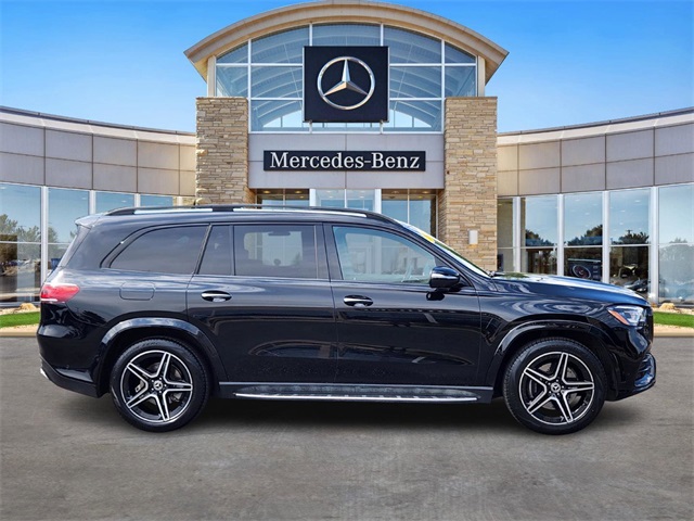 2022 Mercedes Benz GLS 450 4MATIC photo 4