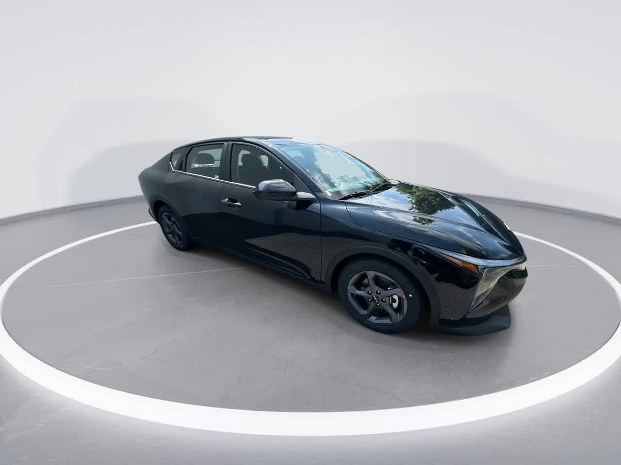 2025 Kia K4 LXS photo 2