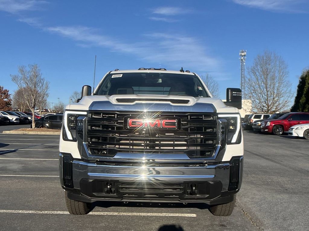 2025 Gmc Sierra 3500 HD Pro photo 2