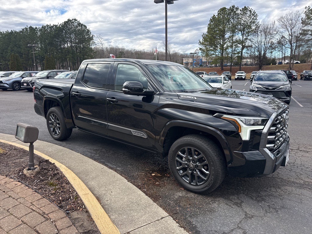 2025 Toyota Tundra Platinum's photo
