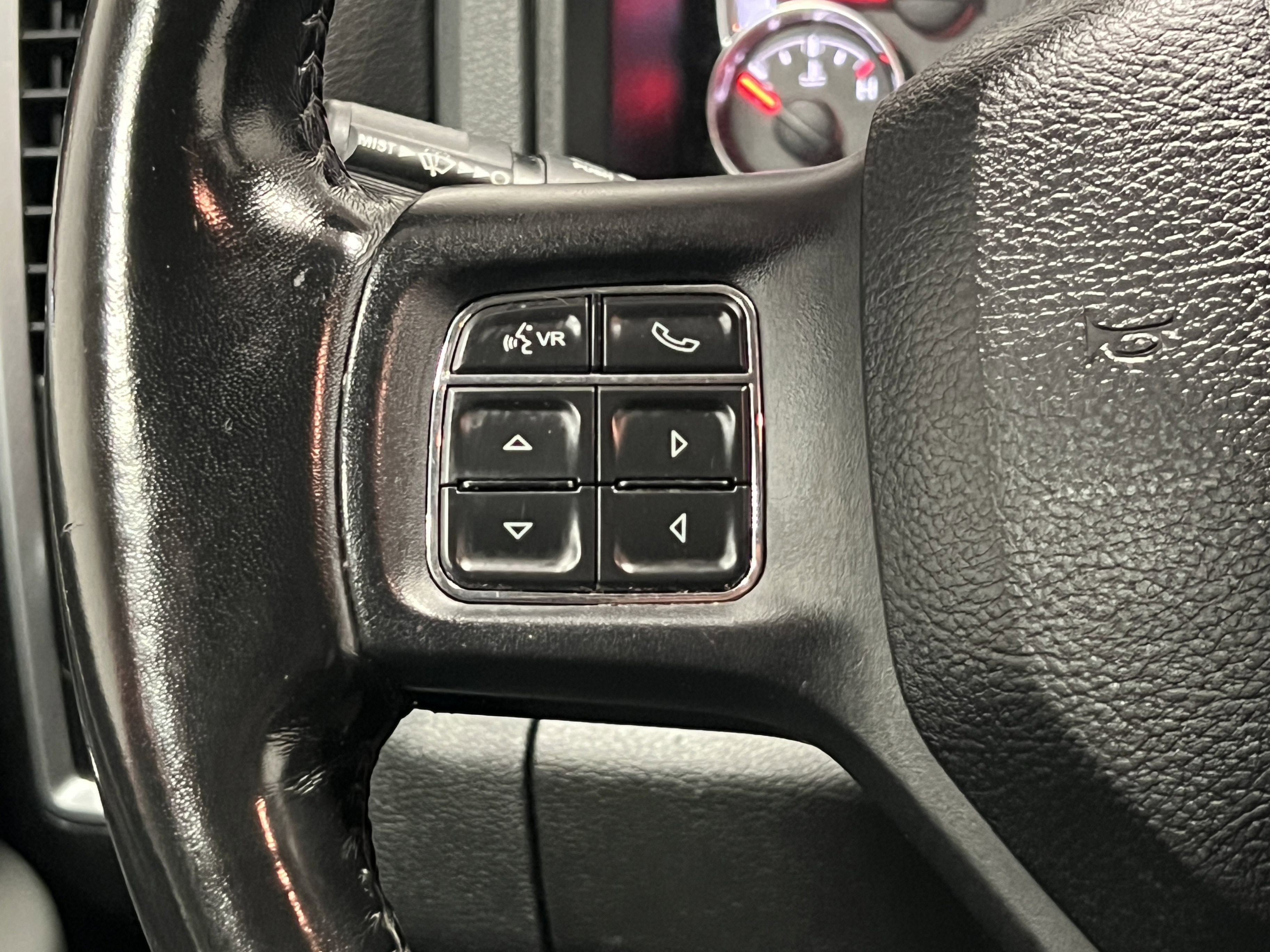 2020 Ram 1500 Classic SLT photo 12