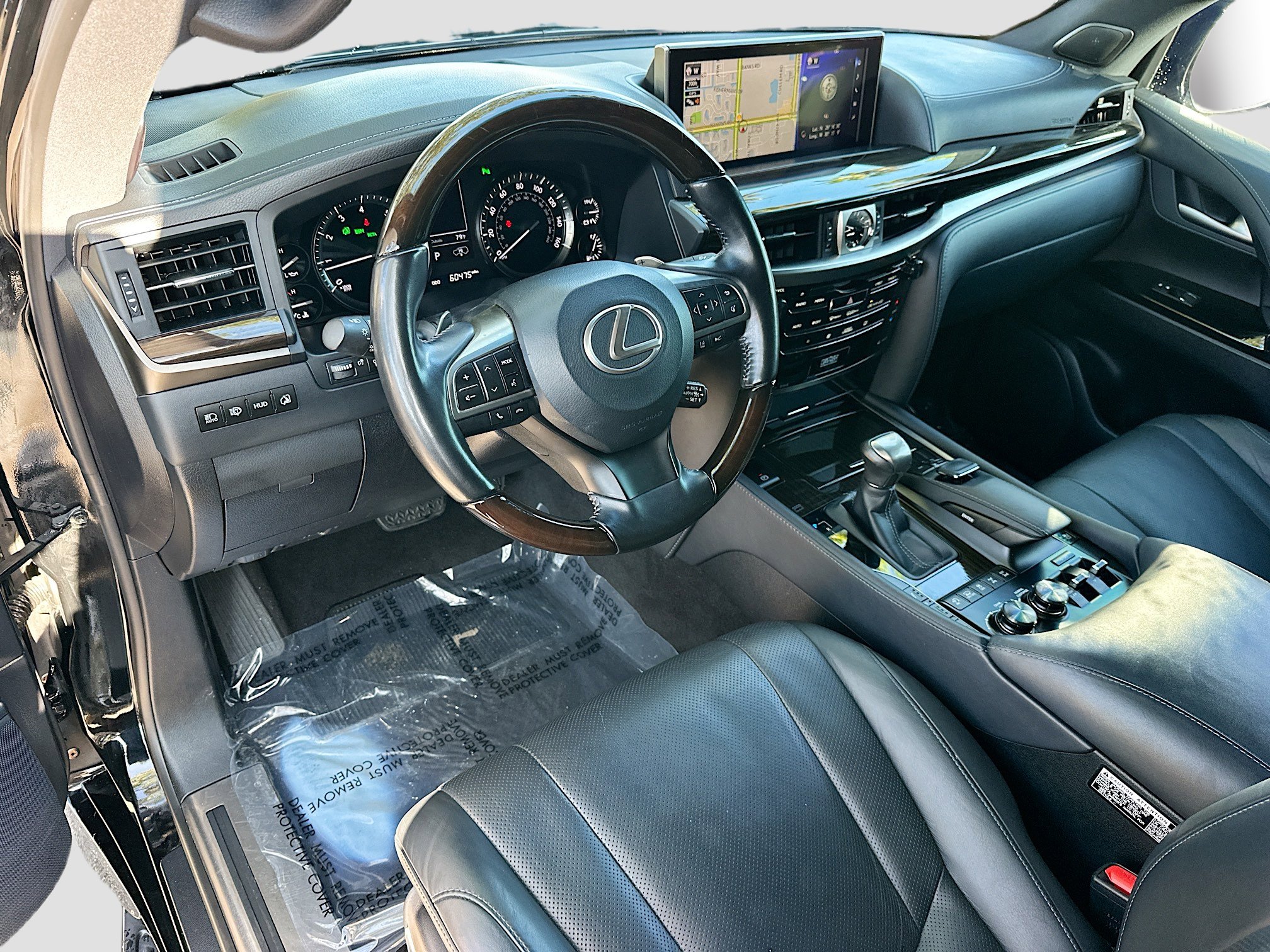 2020 Lexus LX 570 photo 9