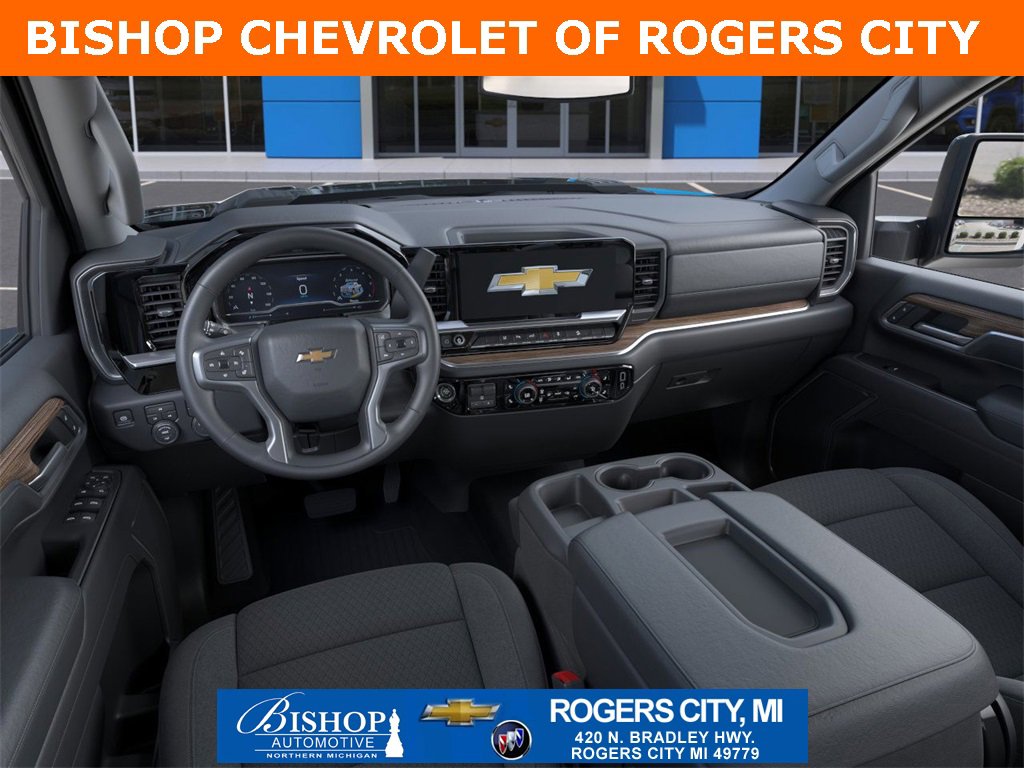2026 Chevrolet Silverado 2500HD LT photo 2
