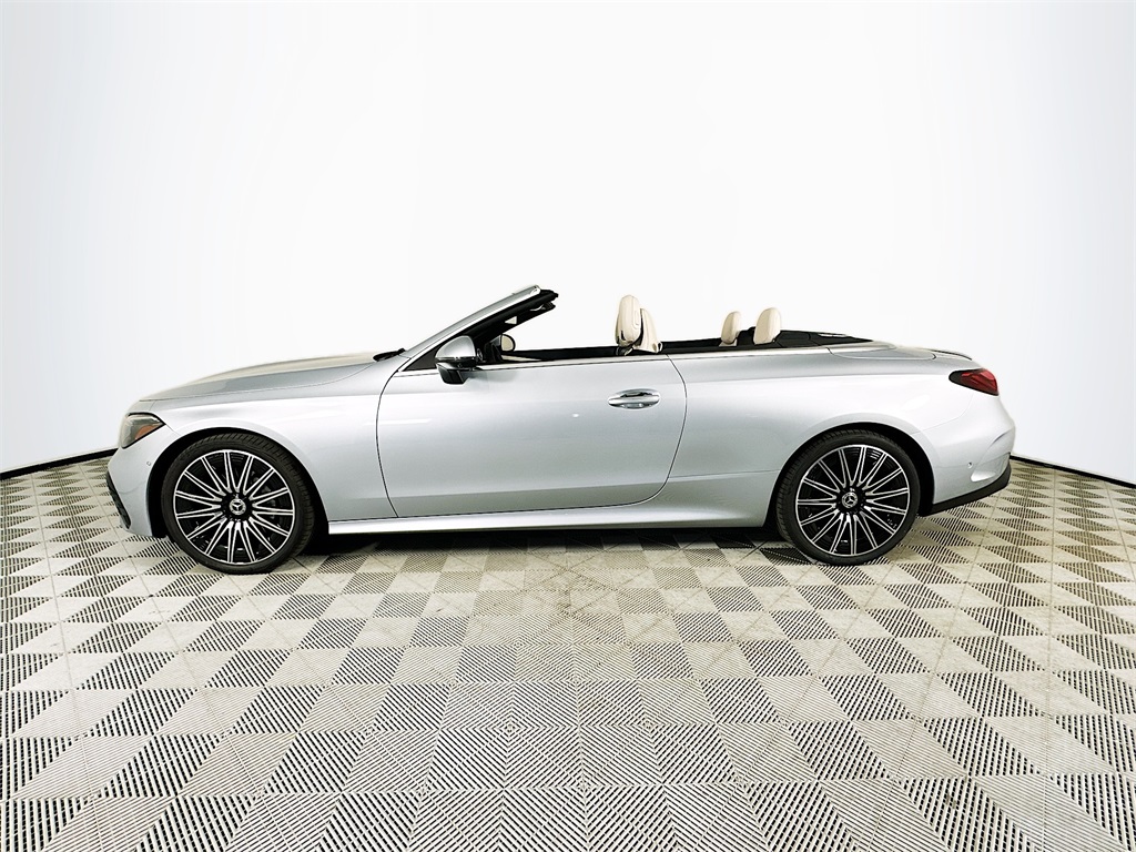 2026 Mercedes Benz CLE 300 4MATIC photo 4