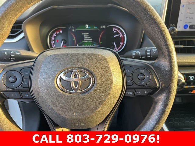 2024 Toyota RAV4 XLE photo 14
