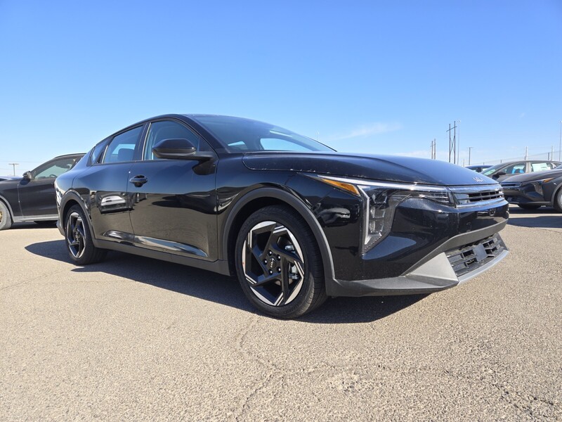 2025 Kia K4 EX photo 2