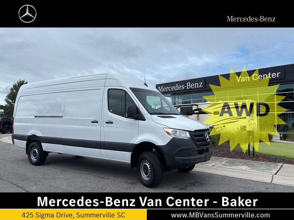 2024 Mercedes-Benz Sprinter Base's photo