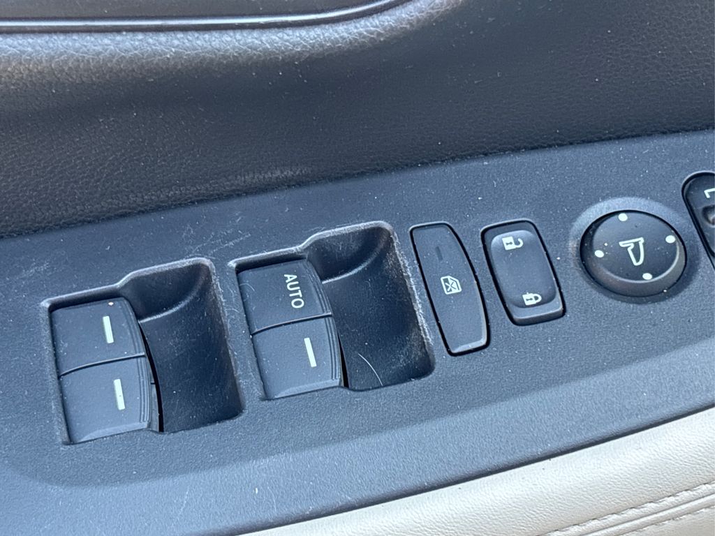 2025 Honda HR-V LX photo 25