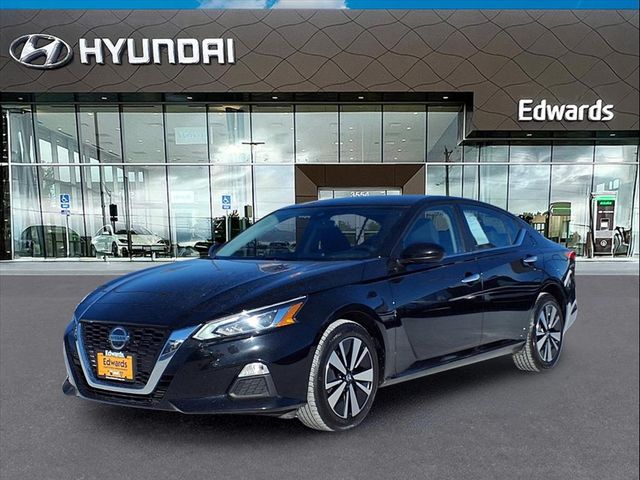 2022 Nissan Altima SV