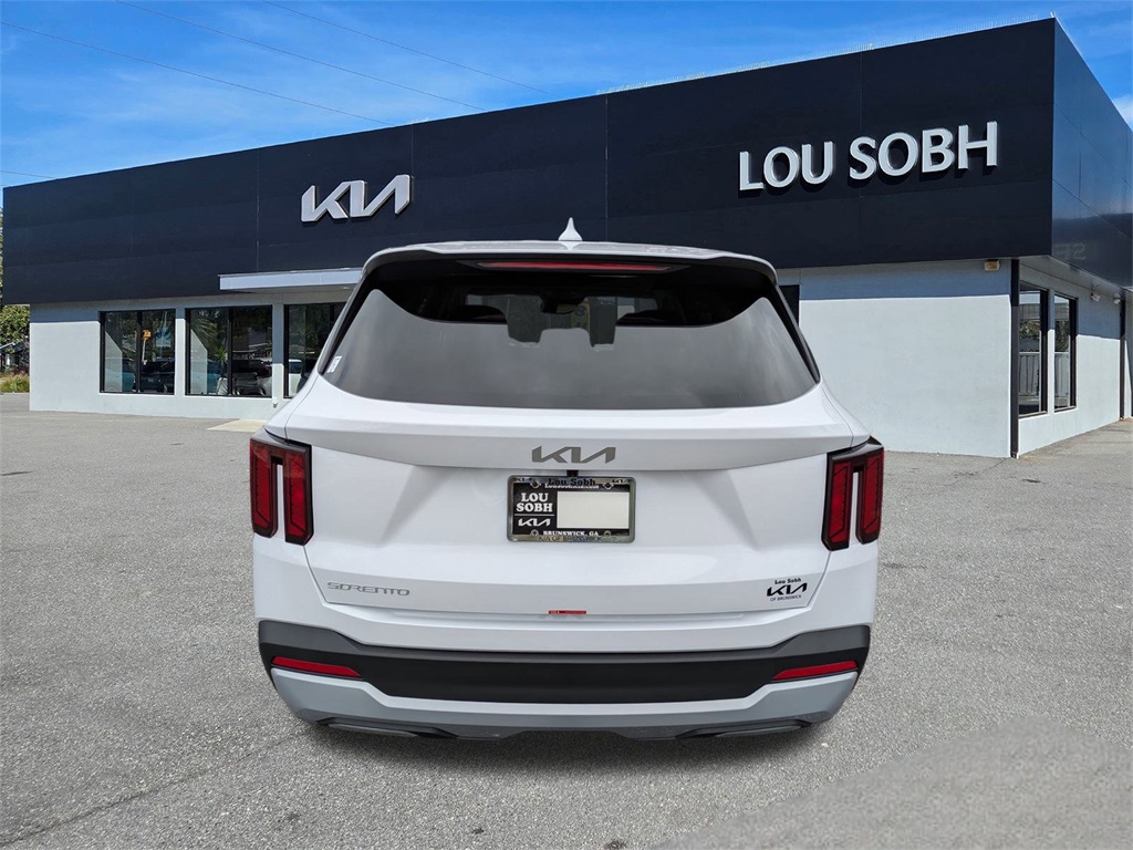 2026 Kia Sorento LX photo 4