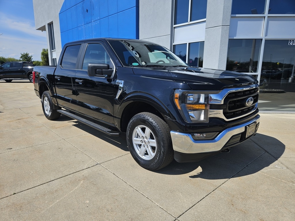 2023 Ford F-150 XLT photo 2