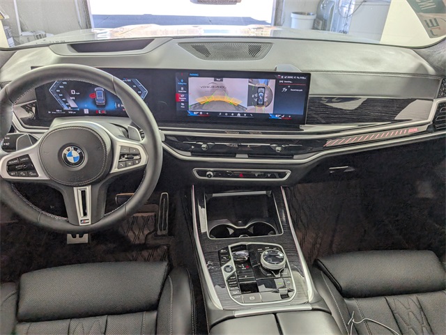 2025 Bmw X7 M60i photo 17