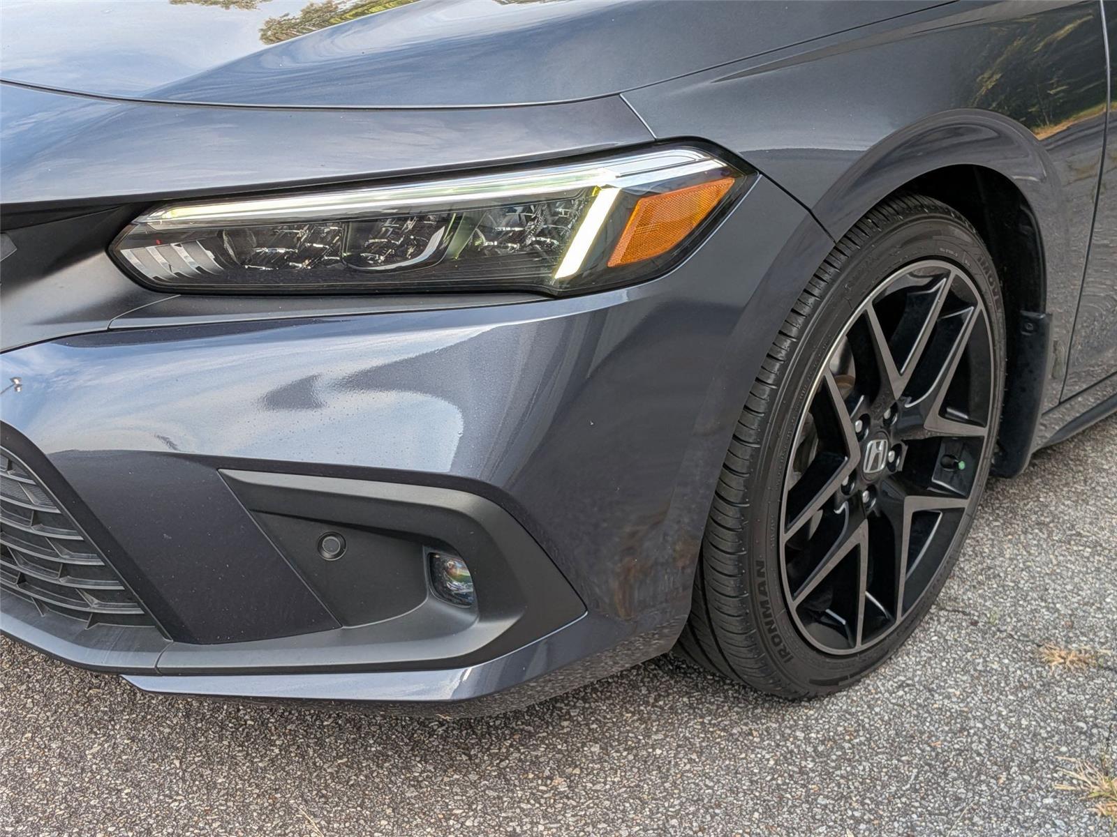 2022 Honda Civic Hatchback Sport Touring photo 8