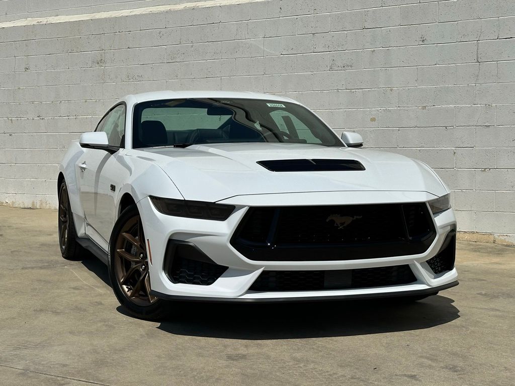 2025 Ford Mustang GT Premium photo 2