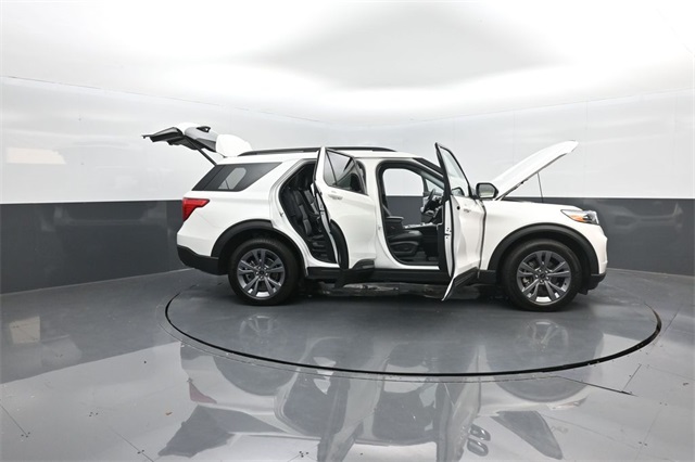 2022 Ford Explorer XLT photo 35