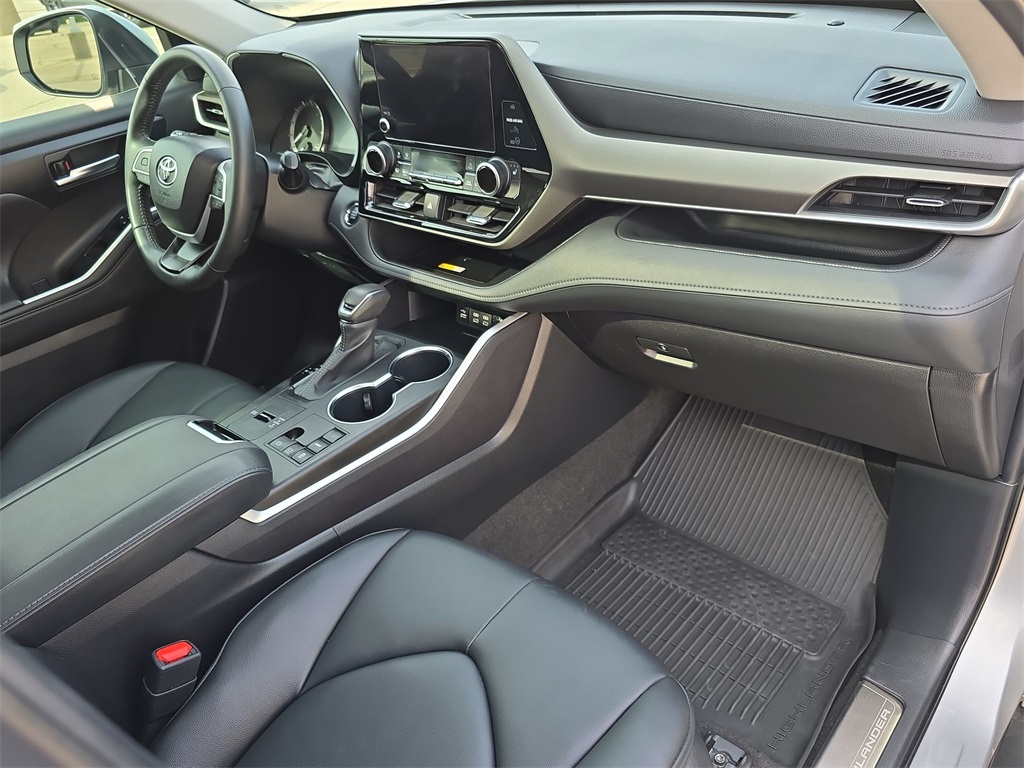 2023 Toyota Highlander XLE photo 38