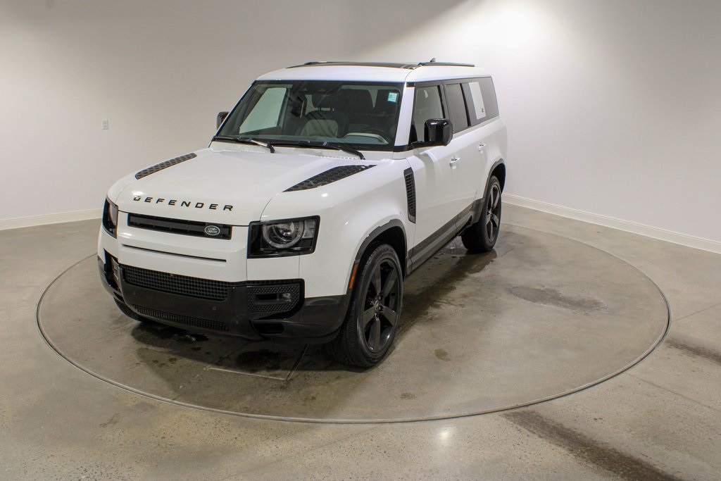 2024 Land Rover Defender X-Dynamic SE's photo