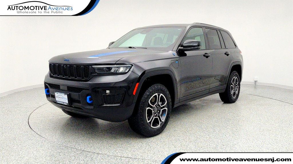 2024 Jeep Grand Cherokee Trailhawk 4xe's photo