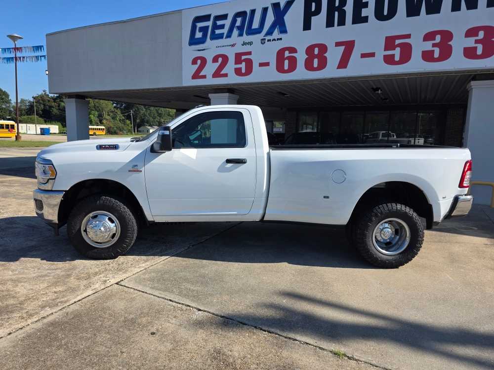 2024 Ram 3500 Tradesman photo 2