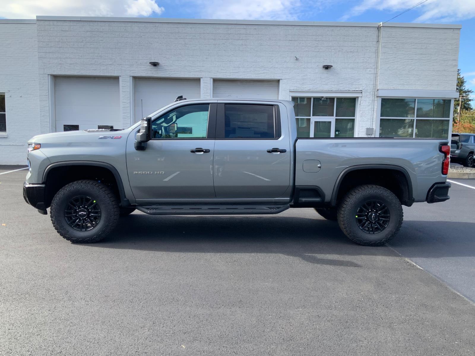 2026 Chevrolet Silverado 2500HD ZR2 photo 4