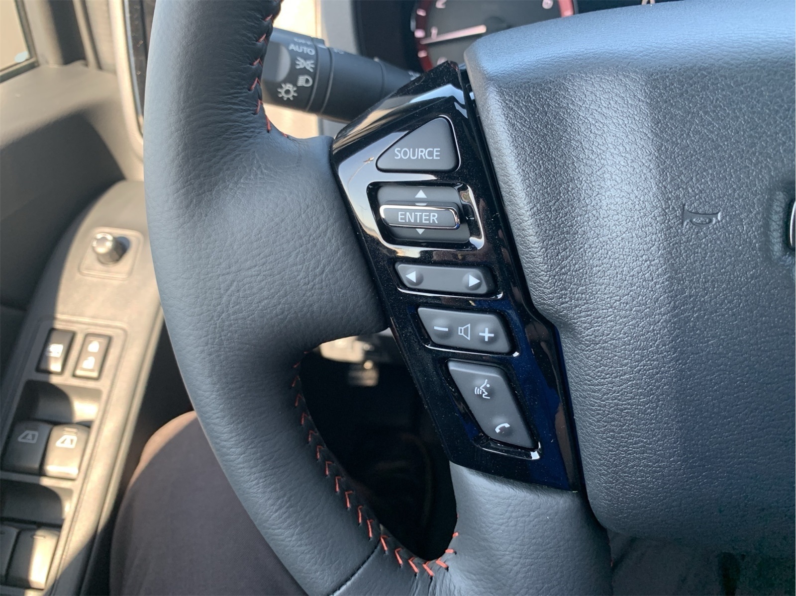2026 Nissan Frontier Crew Cab PRO-4X photo 15
