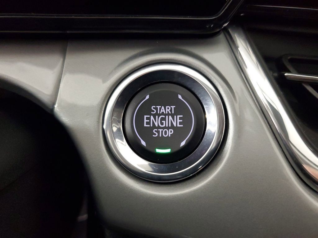 2025 Chevrolet Trax LT photo 17