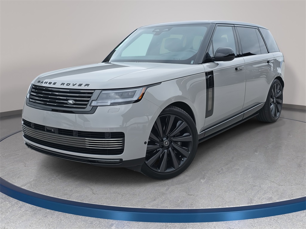 2025 Land Rover Range Rover SV's photo