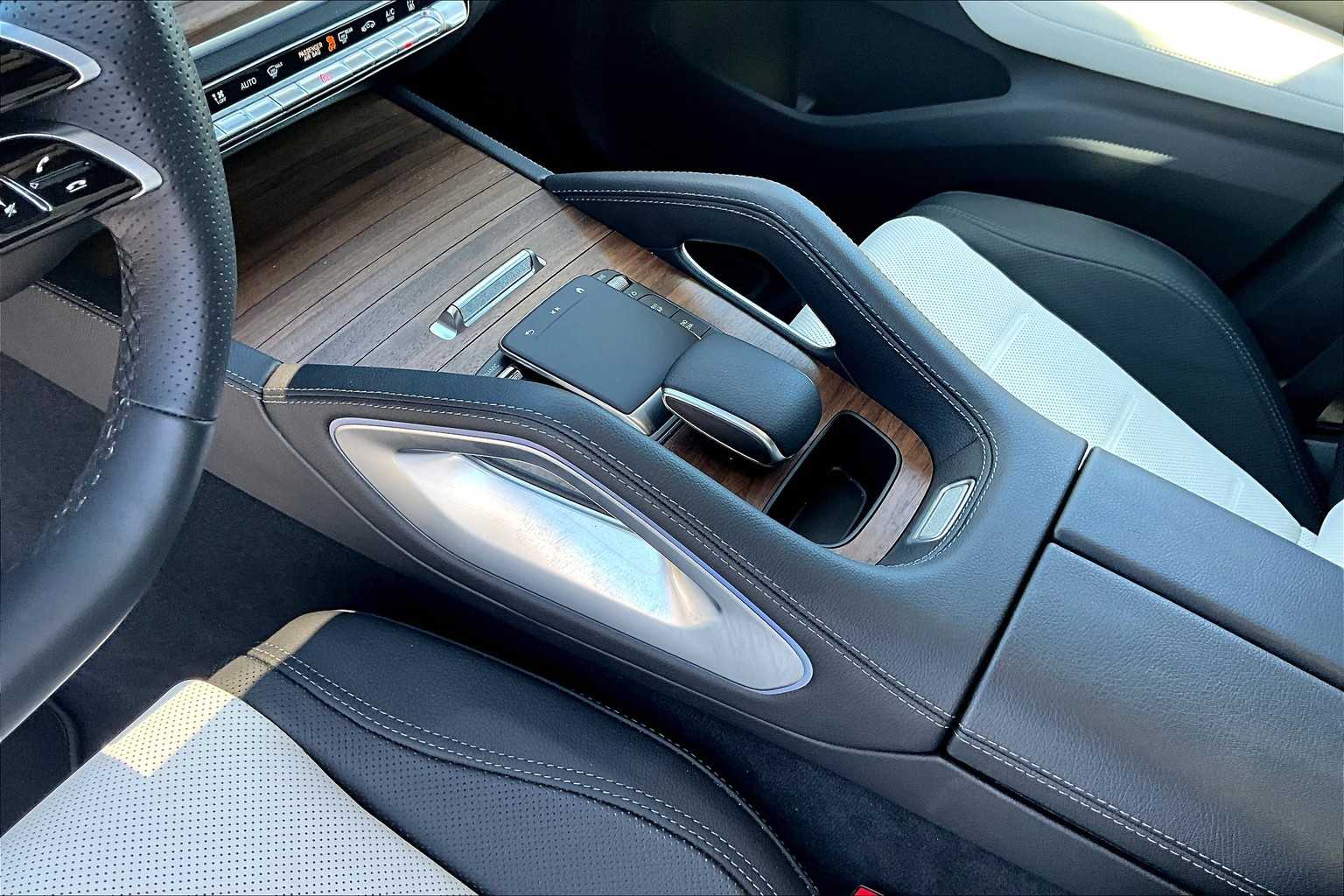 2025 Mercedes Benz GLE 450e 4MATIC photo 14