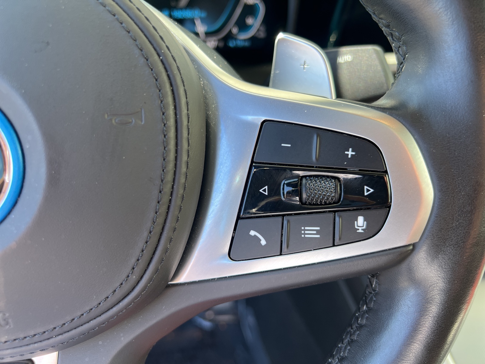 2022 Bmw 330e 3-Series photo 16