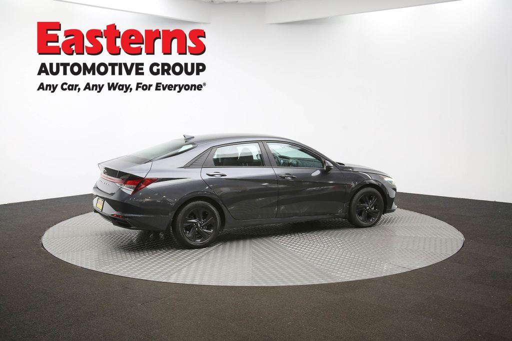 2021 Hyundai Elantra SEL Convenience photo 29