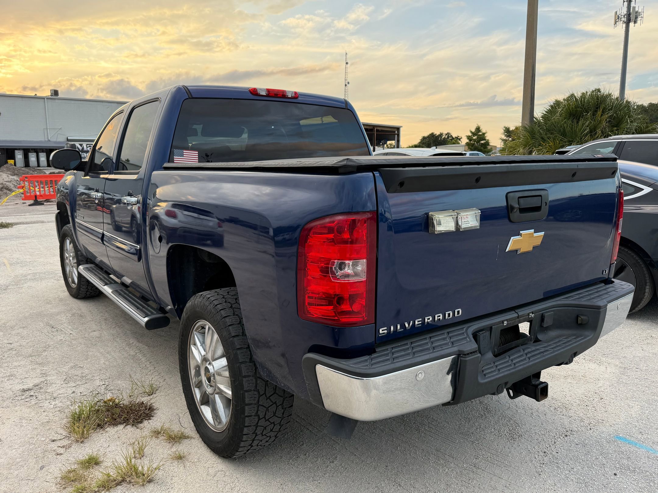 2012 Chevrolet Silverado 1500 LT photo 2