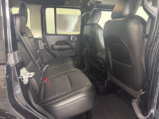 2020 Jeep Wrangler Unlimited Sahara photo 5