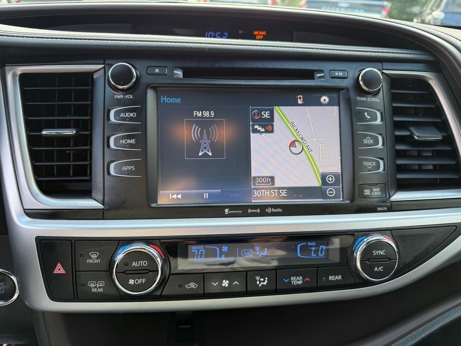 2017 Toyota Highlander XLE photo 13
