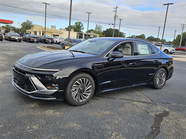 2025 Hyundai Sonata Hybrid SEL photo 3