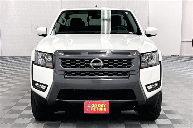 2025 Nissan Frontier SV photo 14