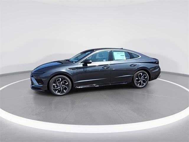 2025 Hyundai Sonata SEL photo 4