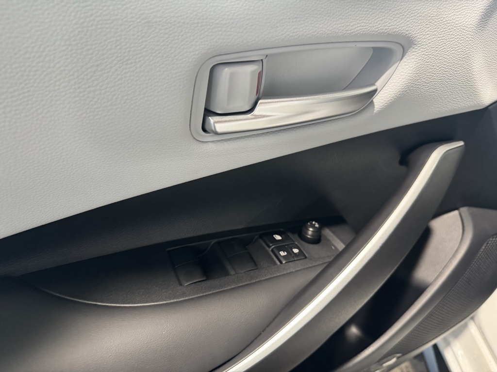 2025 Toyota Corolla SE photo 21