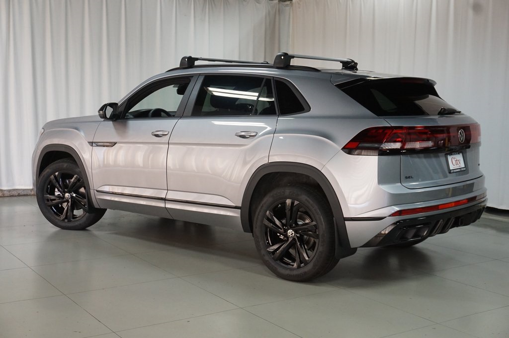 2026 Volkswagen Atlas Cross Sport SEL R-Line photo 7
