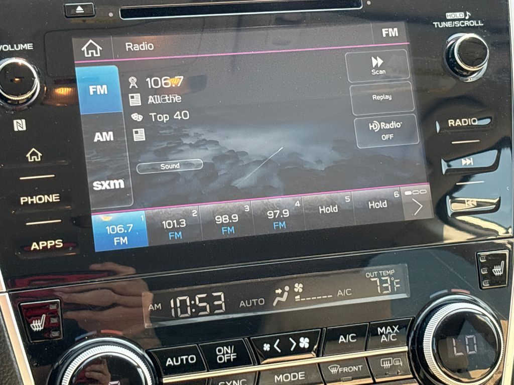 2019 Subaru Outback Premium photo 16
