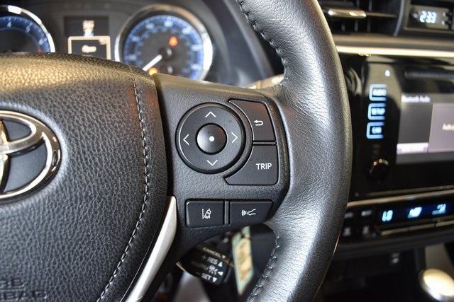 2019 Toyota Corolla XLE XSE photo 18