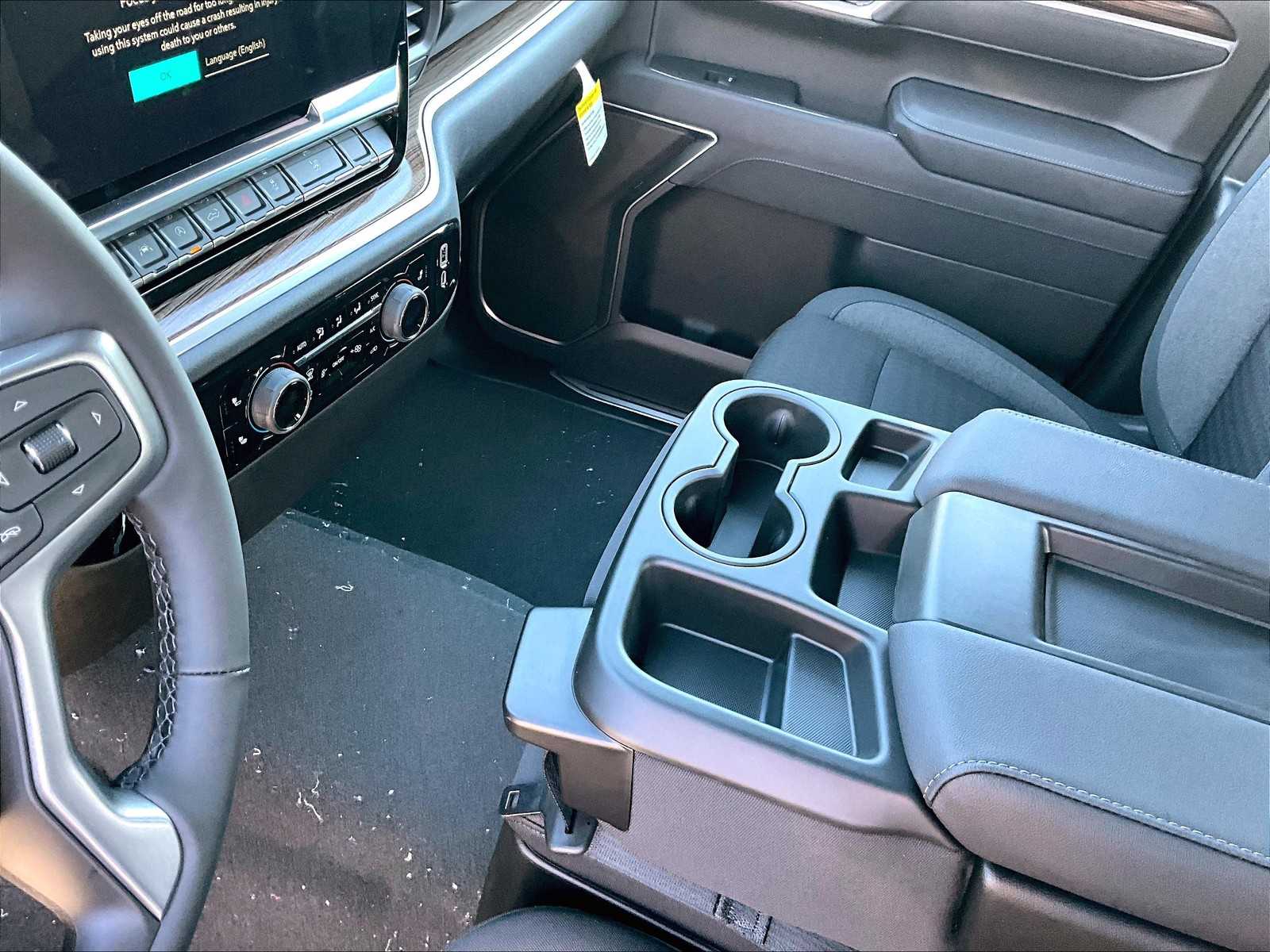 2025 Chevrolet Silverado 1500 LT photo 13