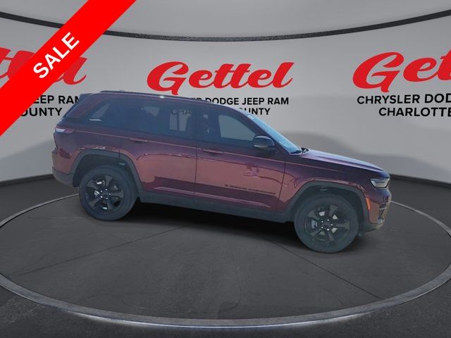 2025 Jeep Grand Cherokee Altitude photo 8