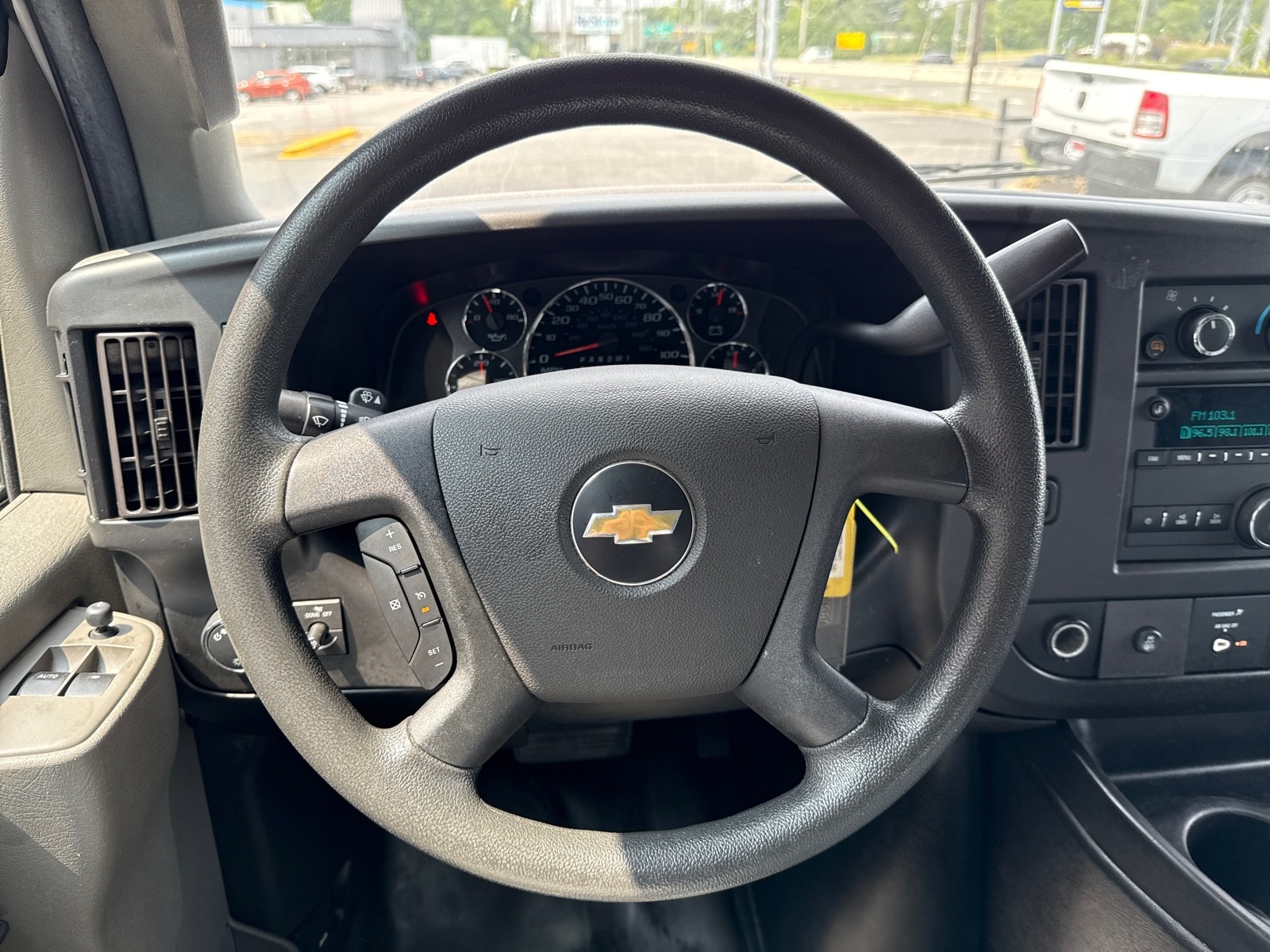 2020 Chevrolet Express 2500 Cargo Work Van photo 15