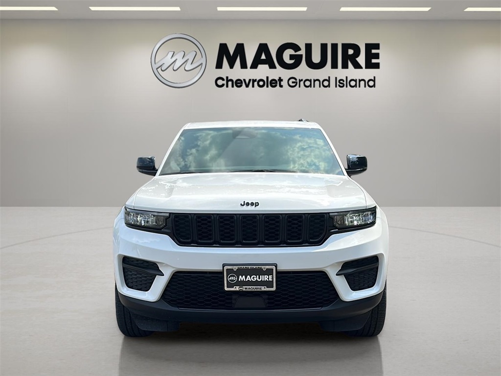 2023 Jeep Grand Cherokee Altitude photo 8