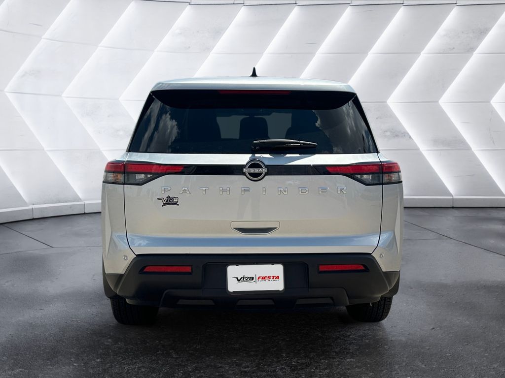 2025 Nissan Pathfinder S photo 4