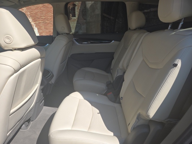 2025 Cadillac XT6 Premium Luxury photo 12