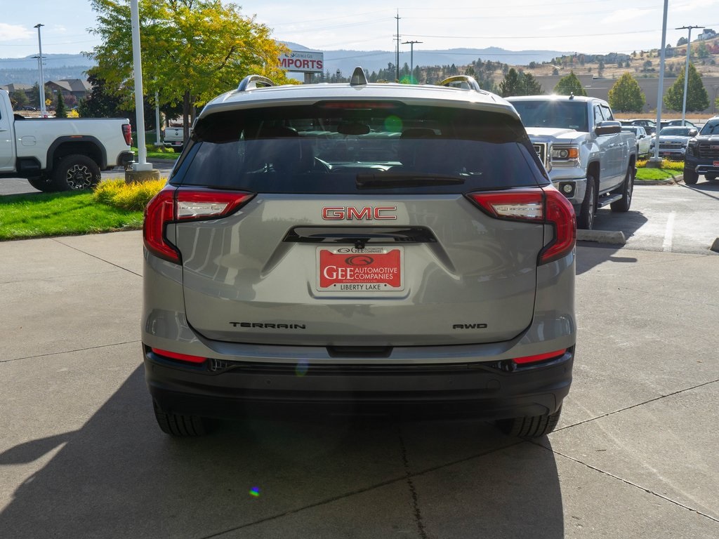 2023 Gmc Terrain SLT photo 2