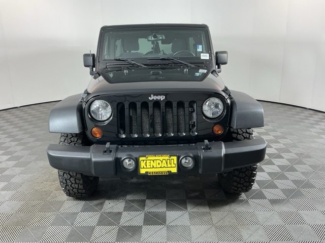 2013 Jeep Wrangler Unlimited Rubicon photo 2