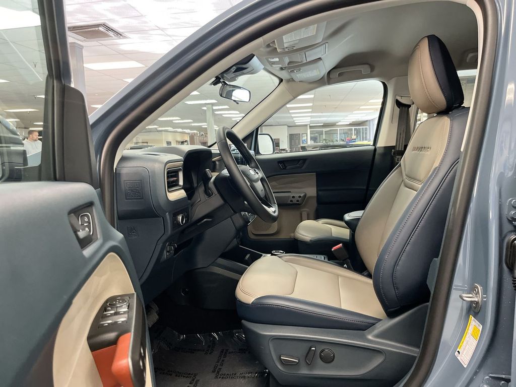 2025 Ford Maverick Lariat photo 4